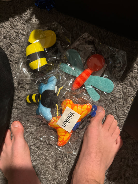 Yoinkin Cat Flying Bugs plush toys